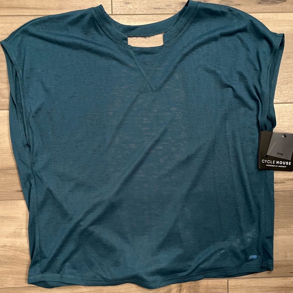Cycle House by Marika Open Back Shirt size Medium
